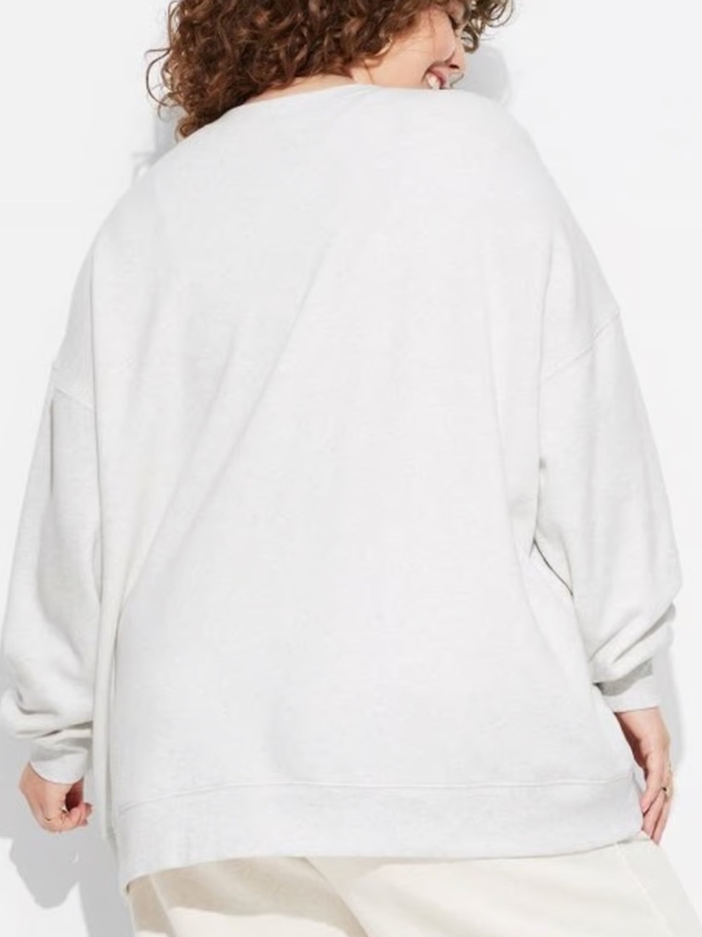 Wild Fable Women's Heather Gray Oversized Sweatshirt - Picture 2 of 12